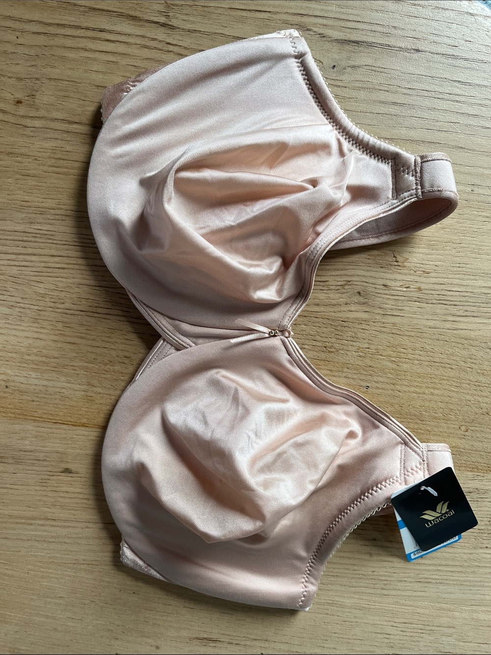 Wacoal 85185 36DD Smooth Underwire Bra in Blush Pink